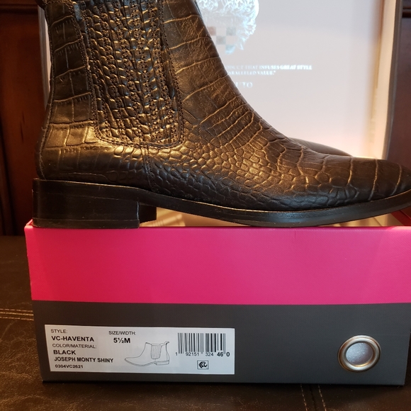 Vince Camuto Haventa Croco Print Chelsea Booties - Picture 2 of 6